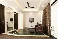 Hotel Oyo Premium Huda Metro Gurgaon